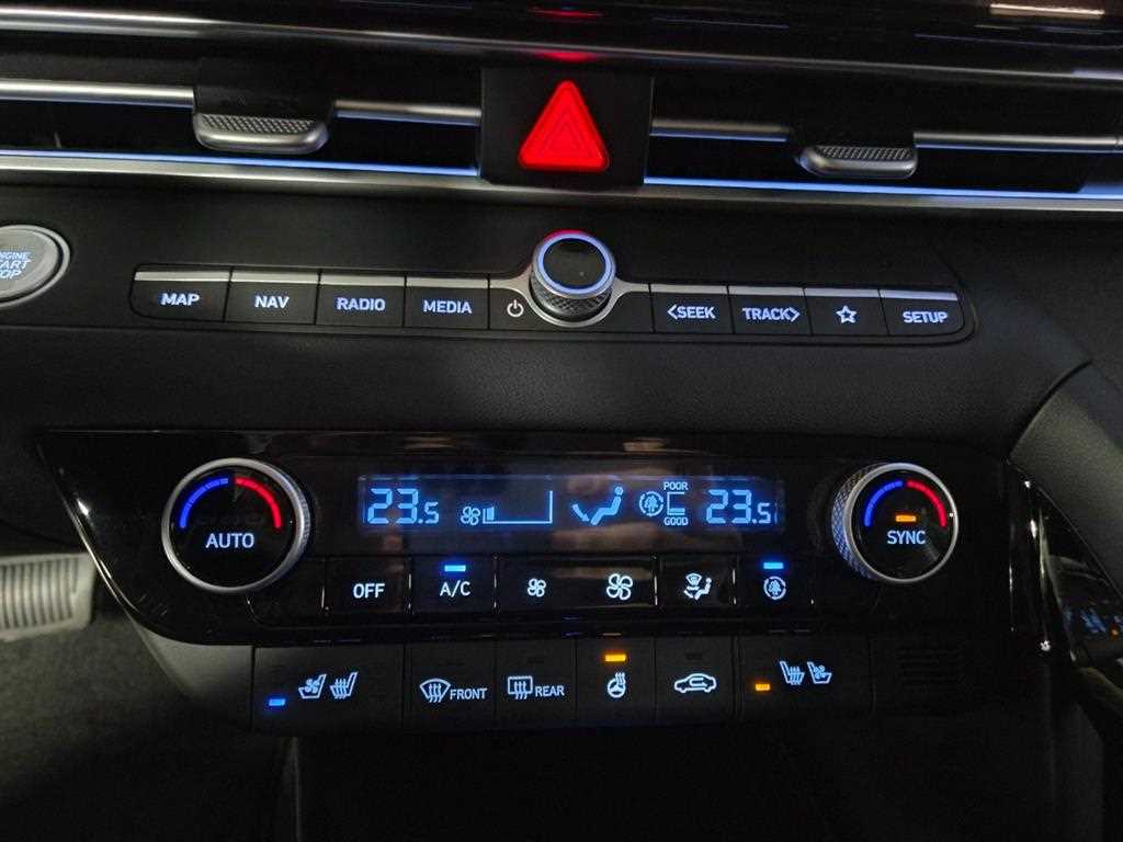 HYUNDAI Avante - Vista 12