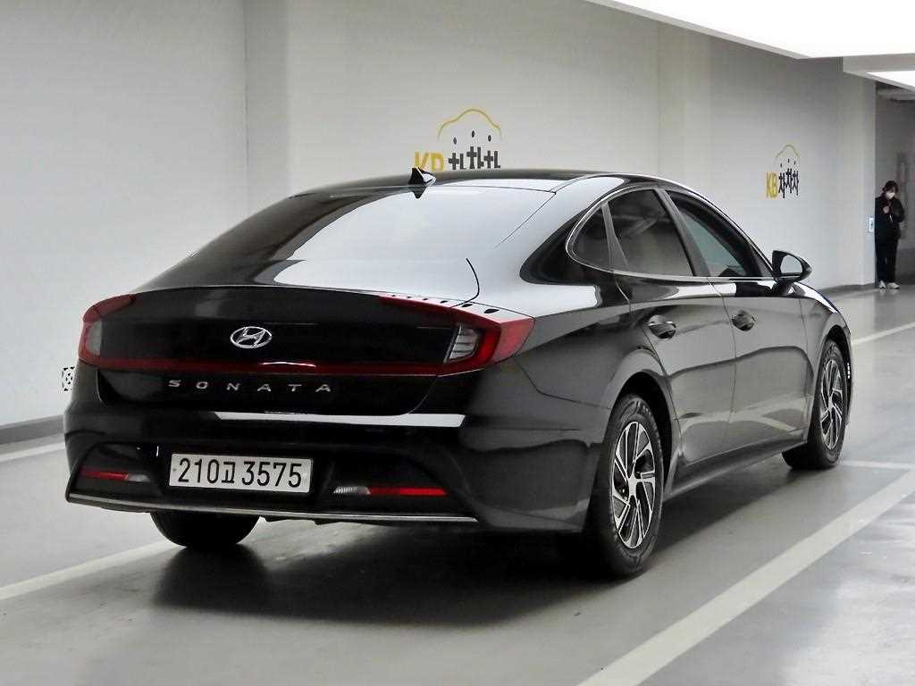 HYUNDAI Sonata - Vista 4