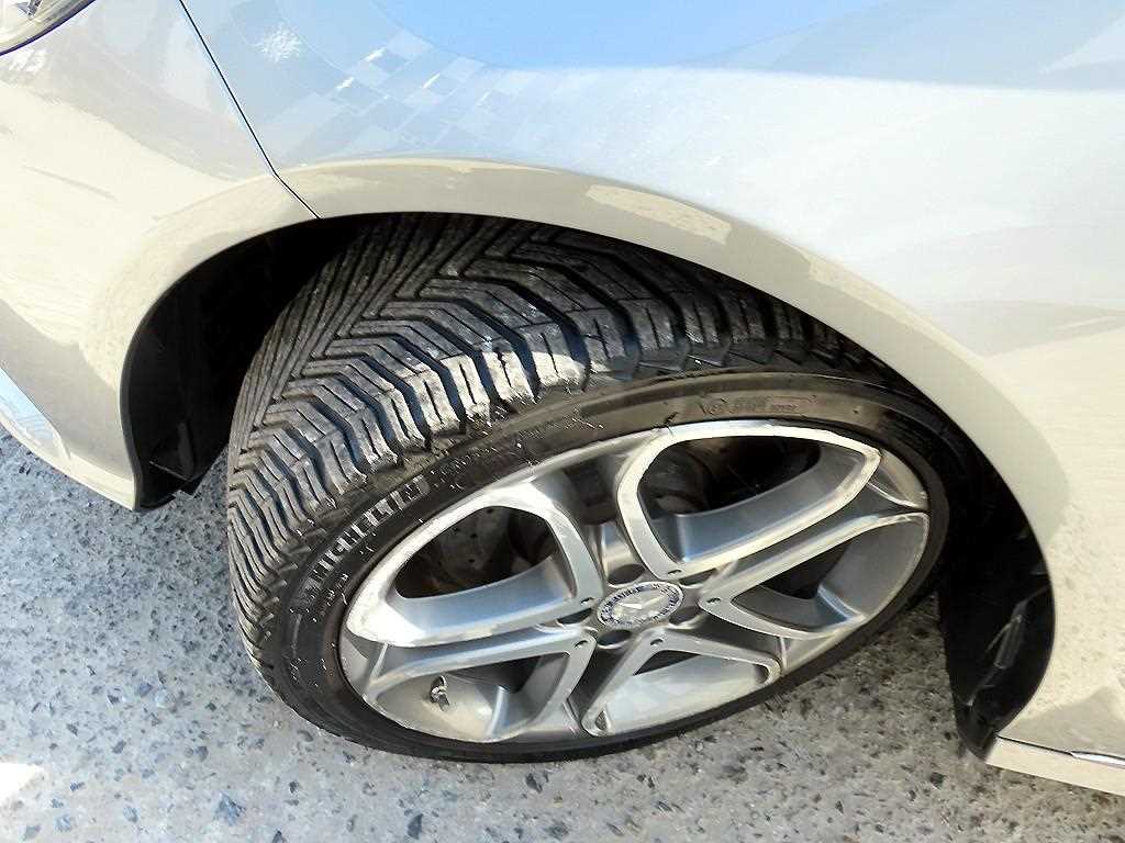 Mercedes Benz E class 2015 Gris - Importación desde Corea - HF Imports Iquique - Foto 20