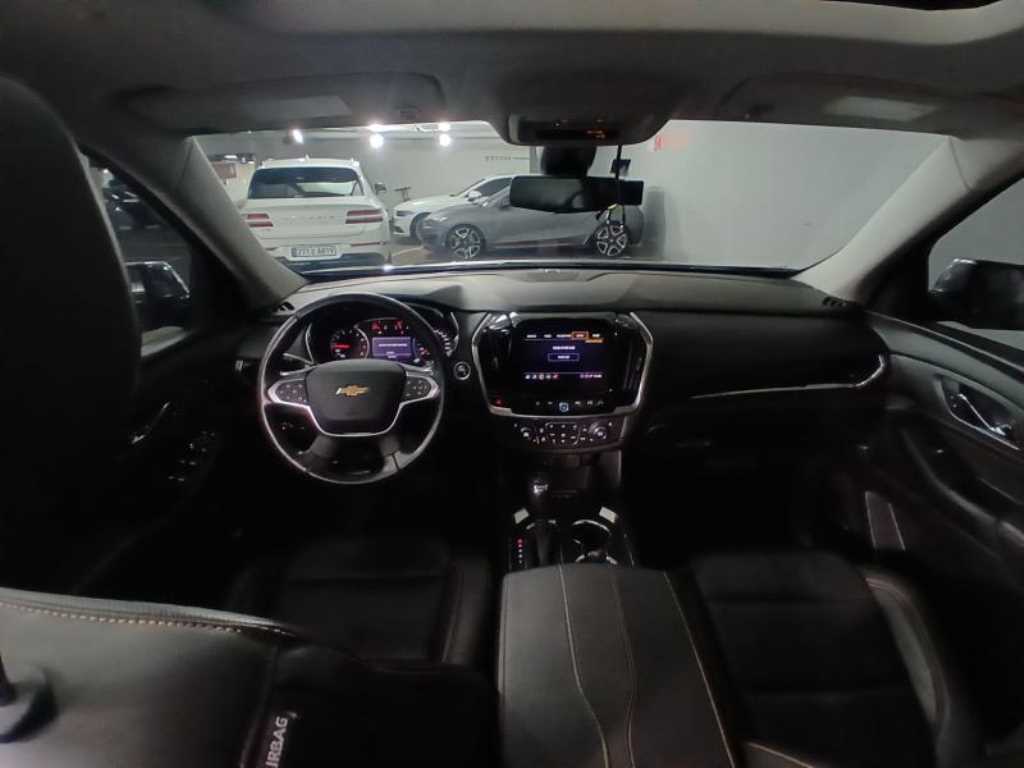 Chevrolet Travers - Vista 6