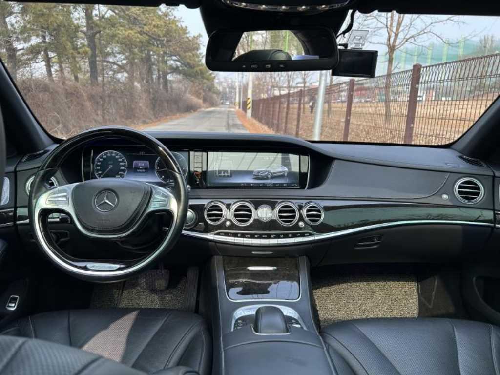 Mercedes Benz S Class - Vista 10