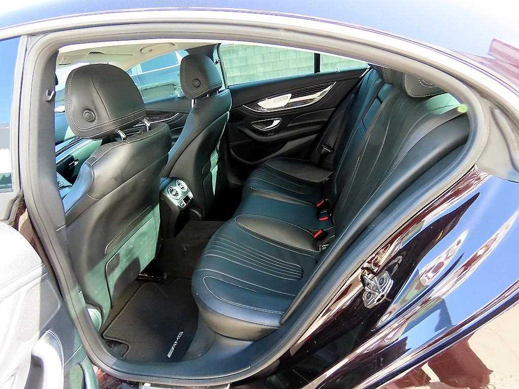 Mercedes Benz CLS Class - Vista 6