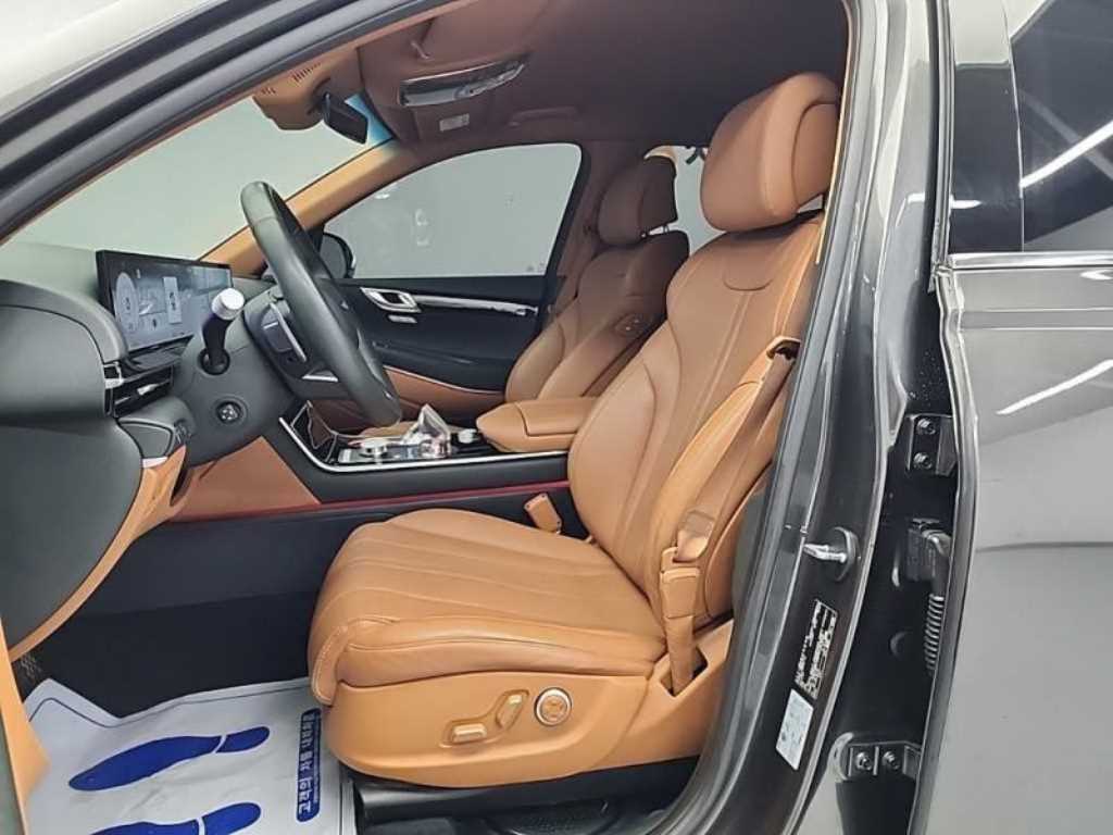 Genesis GV80 - Vista 11