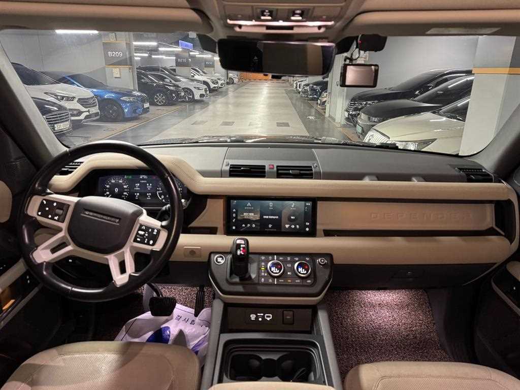 Land Rover Defender - Vista 8