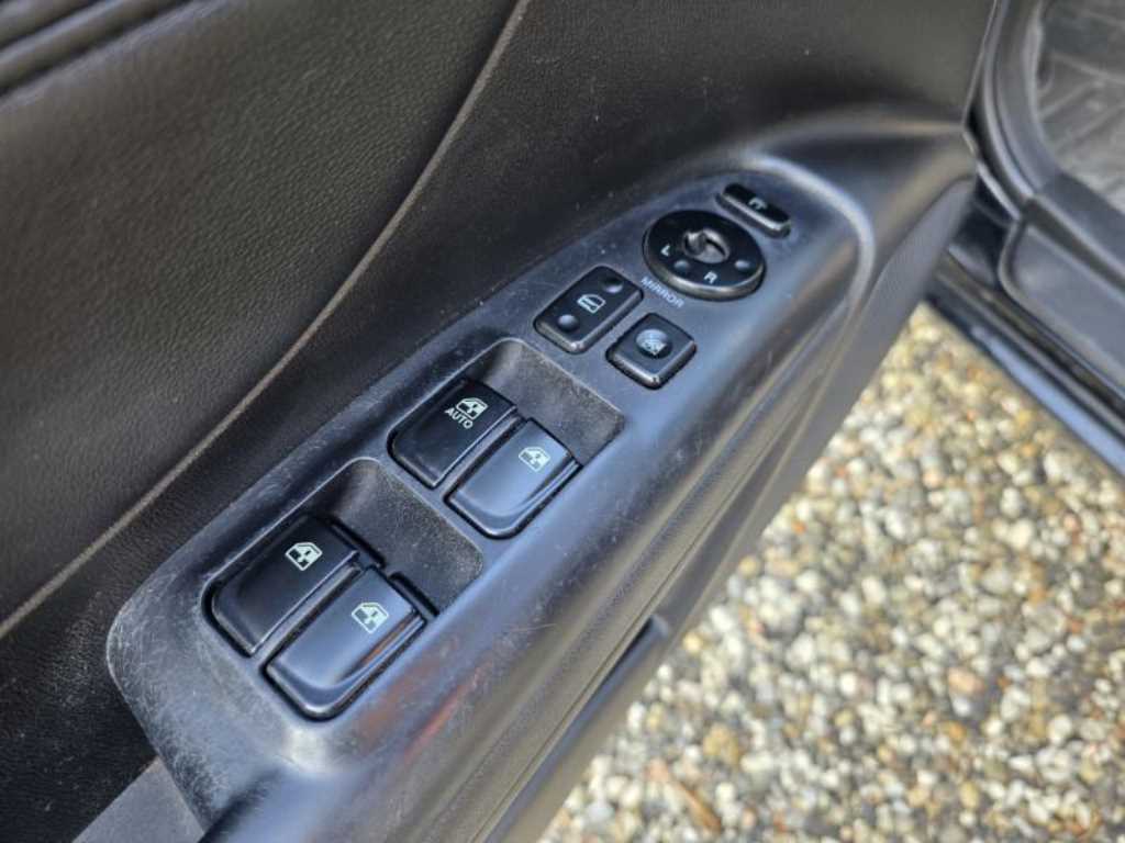 HYUNDAI Sonata - Vista 10