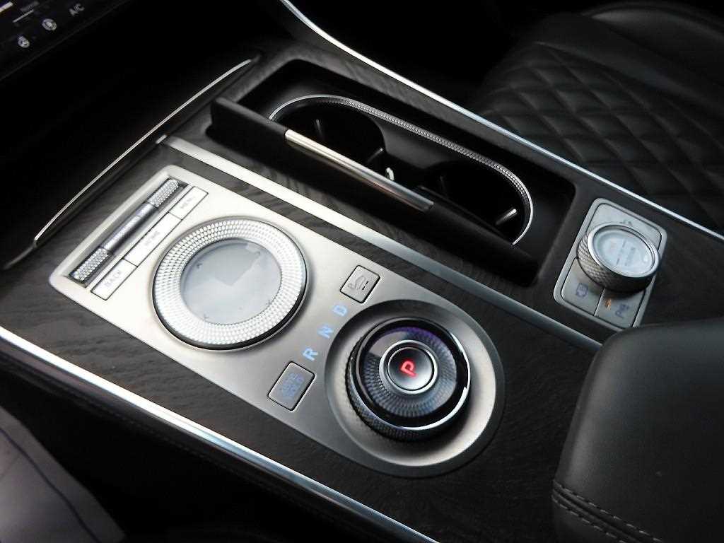 Genesis GV80 - Vista 11