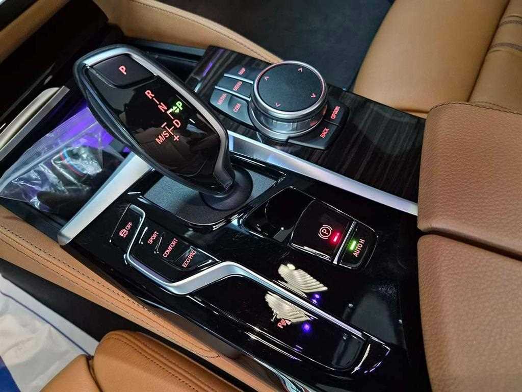 BMW 5 Series - Vista 11