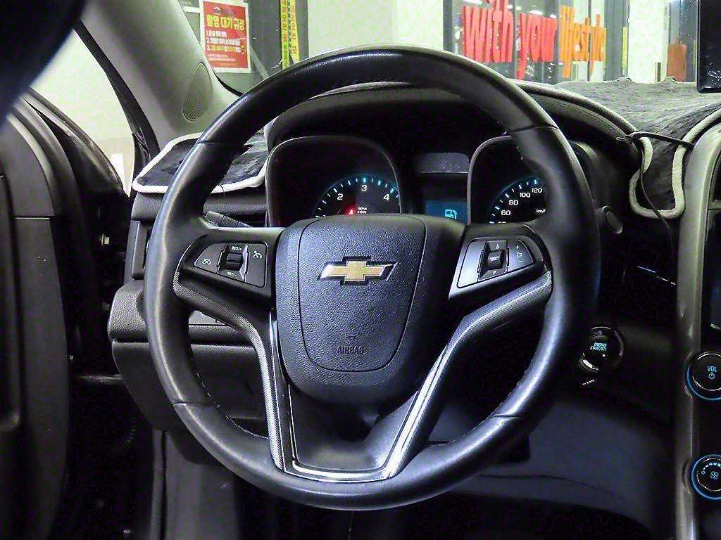 Chevrolet Malibu - Vista 8