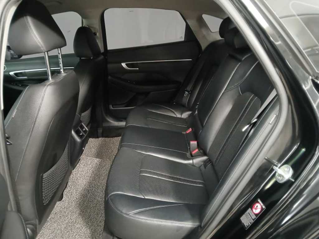 HYUNDAI Sonata - Vista 7