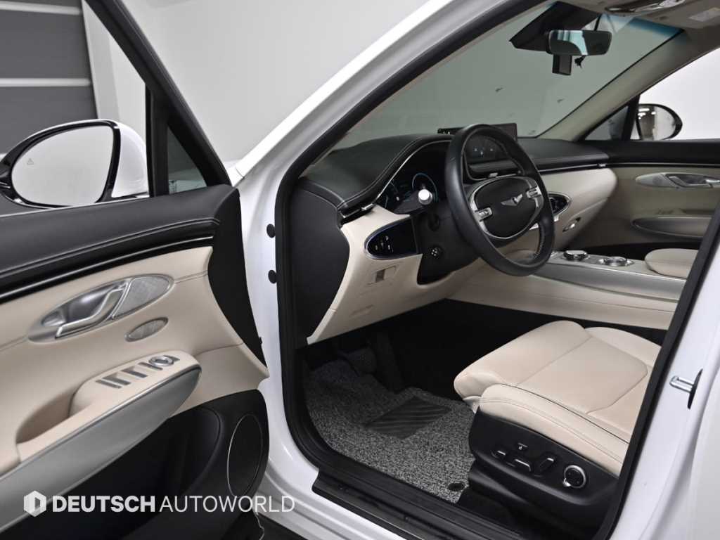 Genesis GV70 - Vista 11