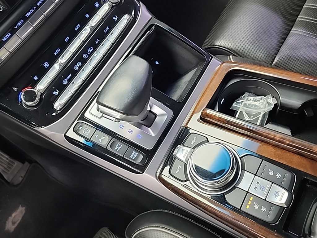 Genesis EQ900 - Vista 8