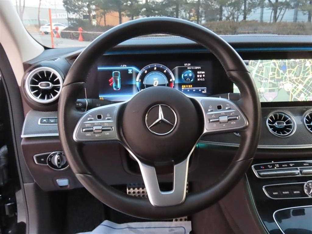 Mercedes Benz CLS Class - Vista 9