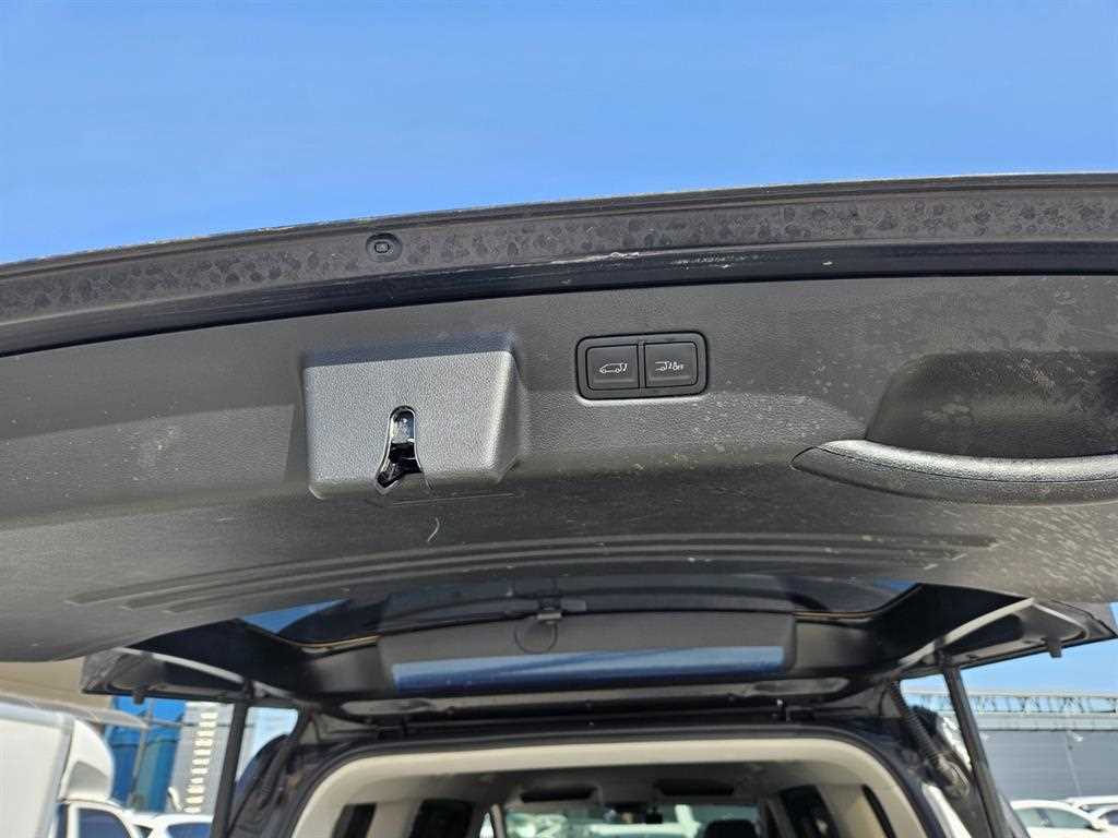 HYUNDAI Staria - Vista 12