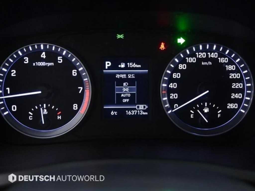 HYUNDAI Sonata - Vista 8