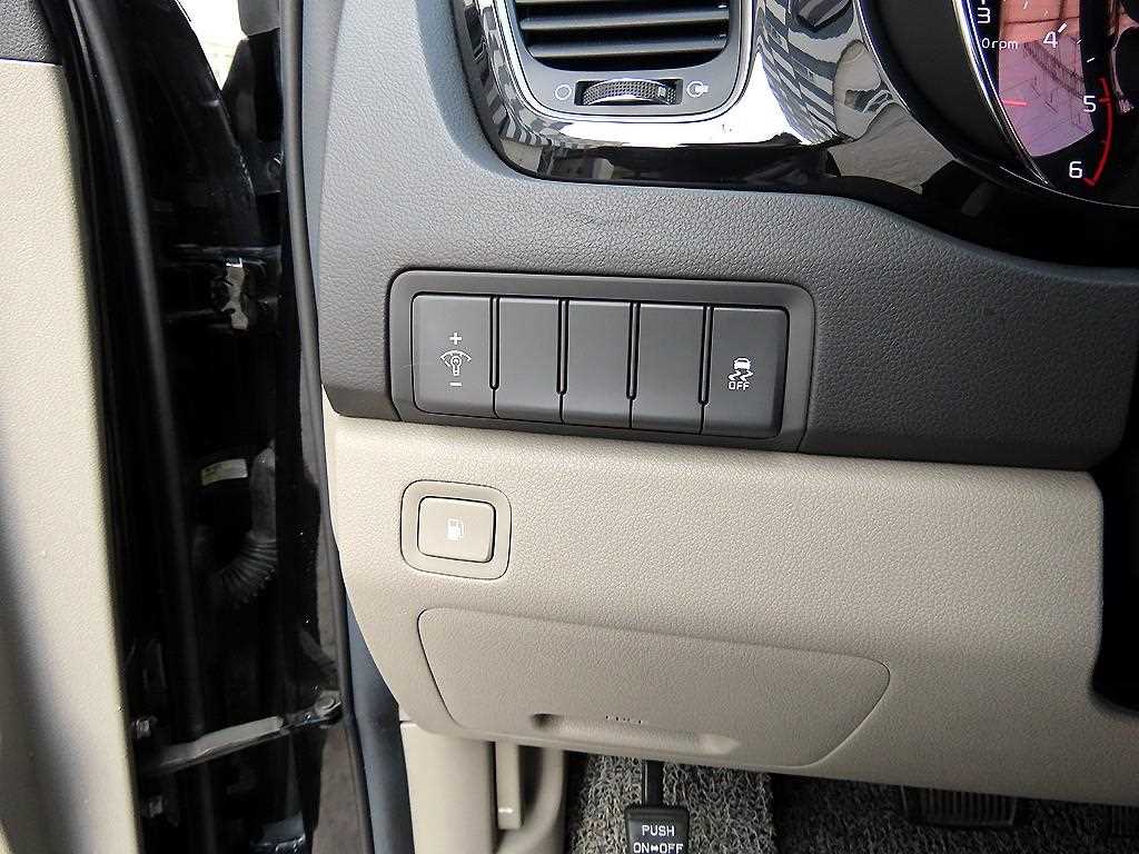 KIA Carnival 2017 Negro - Importación desde Corea - HF Imports Iquique - Foto 13