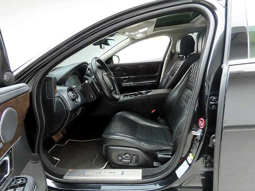 Jaguar XJ 2019 Negro - Importación desde Corea - HF Imports Iquique - Foto 13