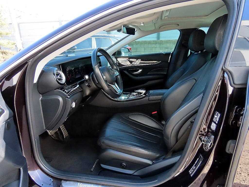 Mercedes Benz CLS Class - Vista 5