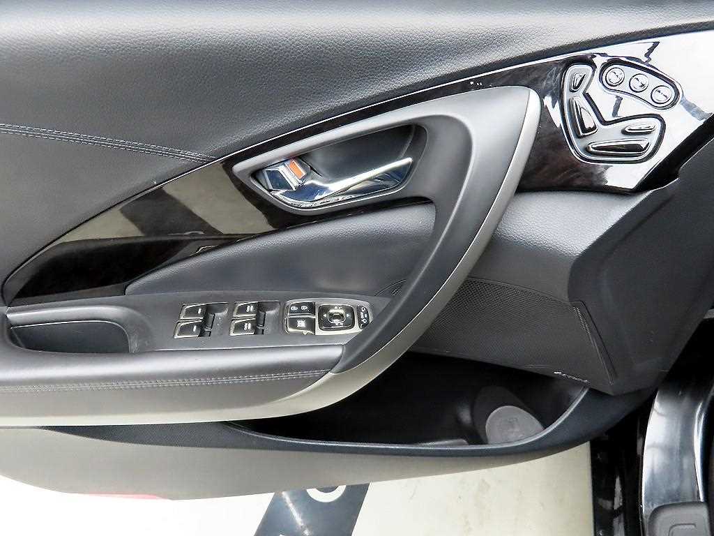 HYUNDAI Grandeur - Vista 11