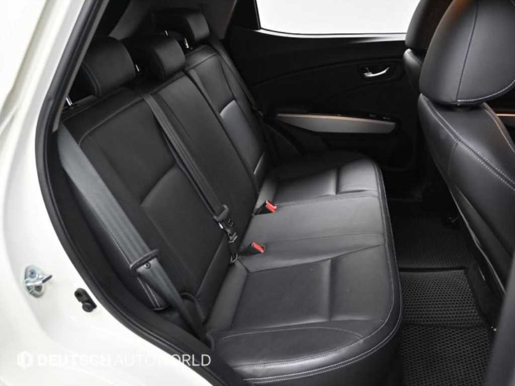 Ssangyong Tivoli - Vista 12