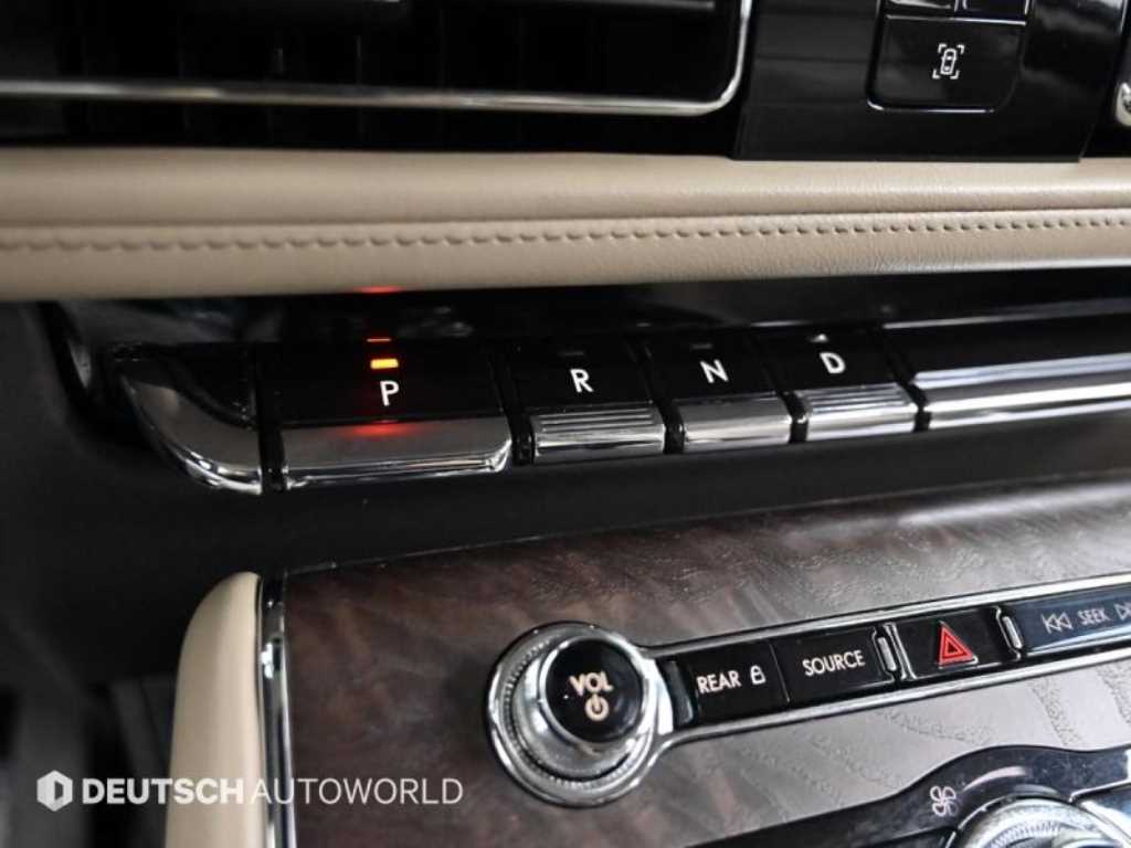 Lincoln Aviator - Vista 9
