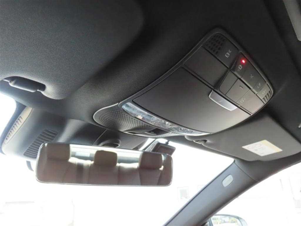 Mercedes Benz E class - Vista 10