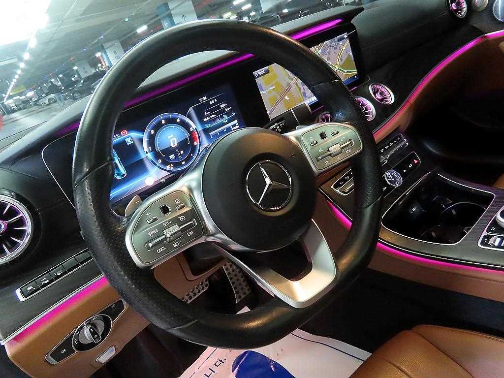 Mercedes Benz E class - Vista 8