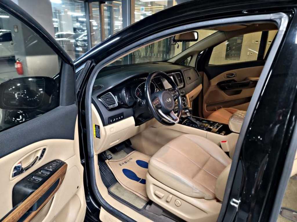 KIA Carnival 2018 Negro - Importación desde Corea - HF Imports Iquique - Foto 13