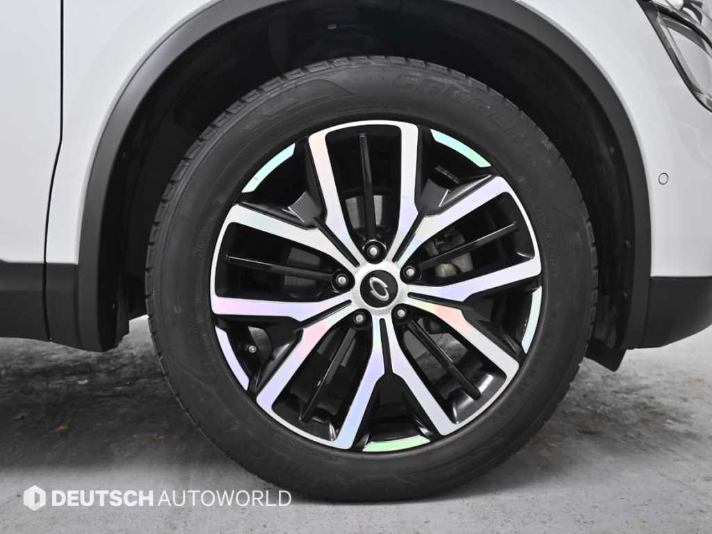 SAMSUNG QM6 - Vista 5