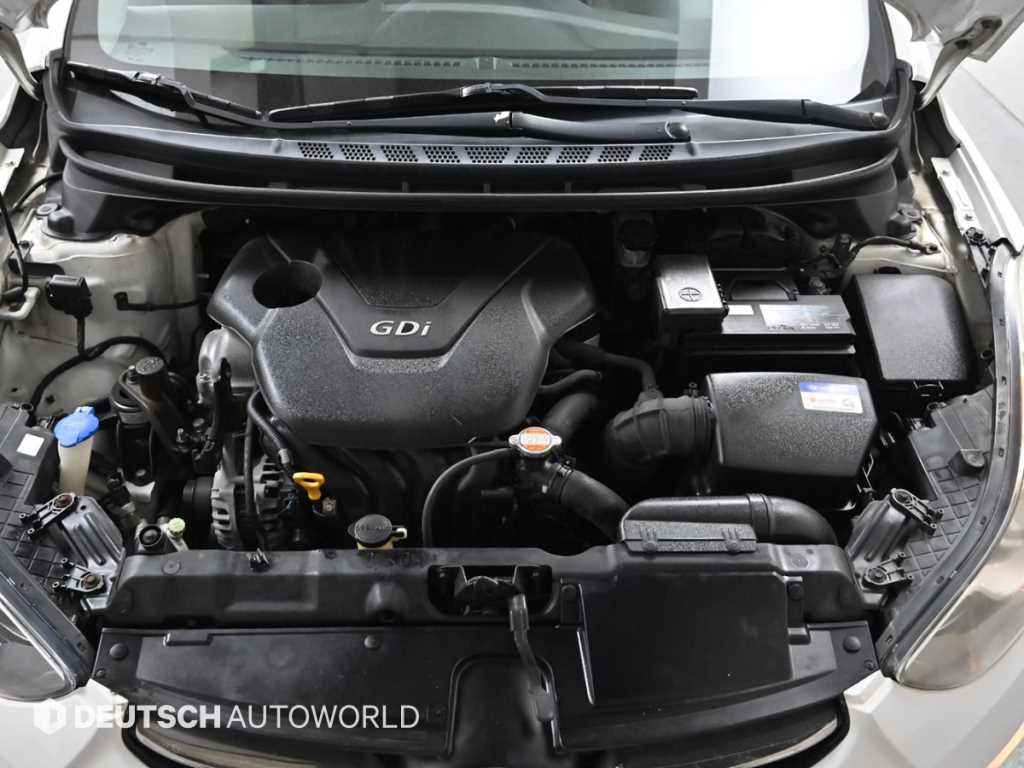 HYUNDAI Avante - Vista 6