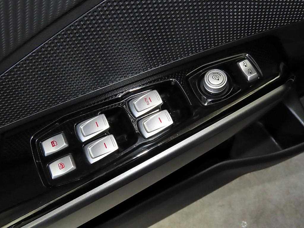 Ssangyong Tivoli 2018 Blanco - Importación desde Corea - HF Imports Iquique - Foto 13