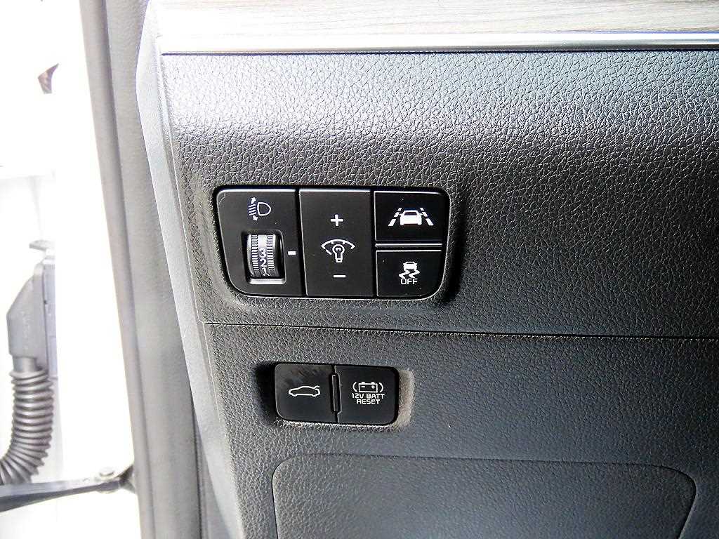 KIA K5 2023 Blanco - Importación desde Corea - HF Imports Iquique - Foto 13