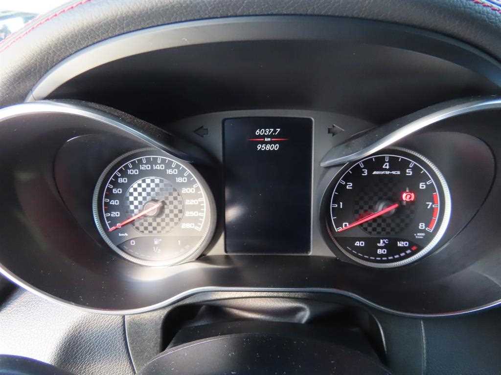 Mercedes Benz GLC Class - Vista 9