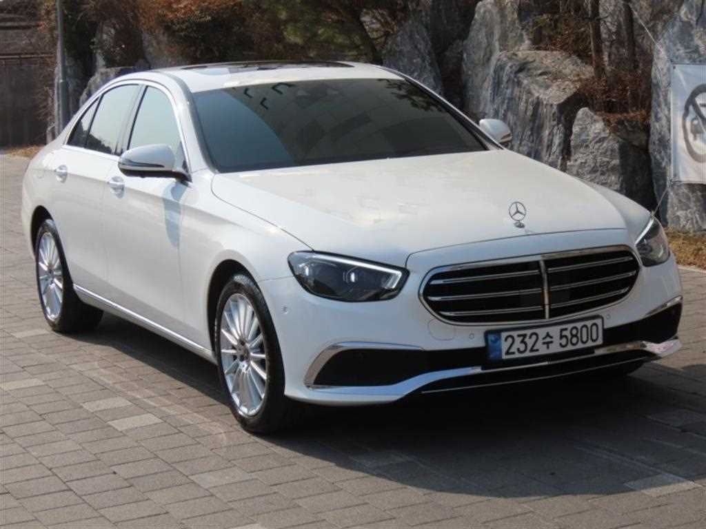 Mercedes Benz E class - Vista 2