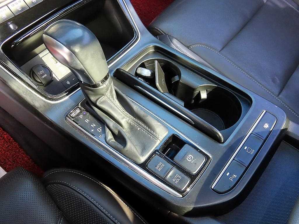 HYUNDAI Grandeur - Vista 10