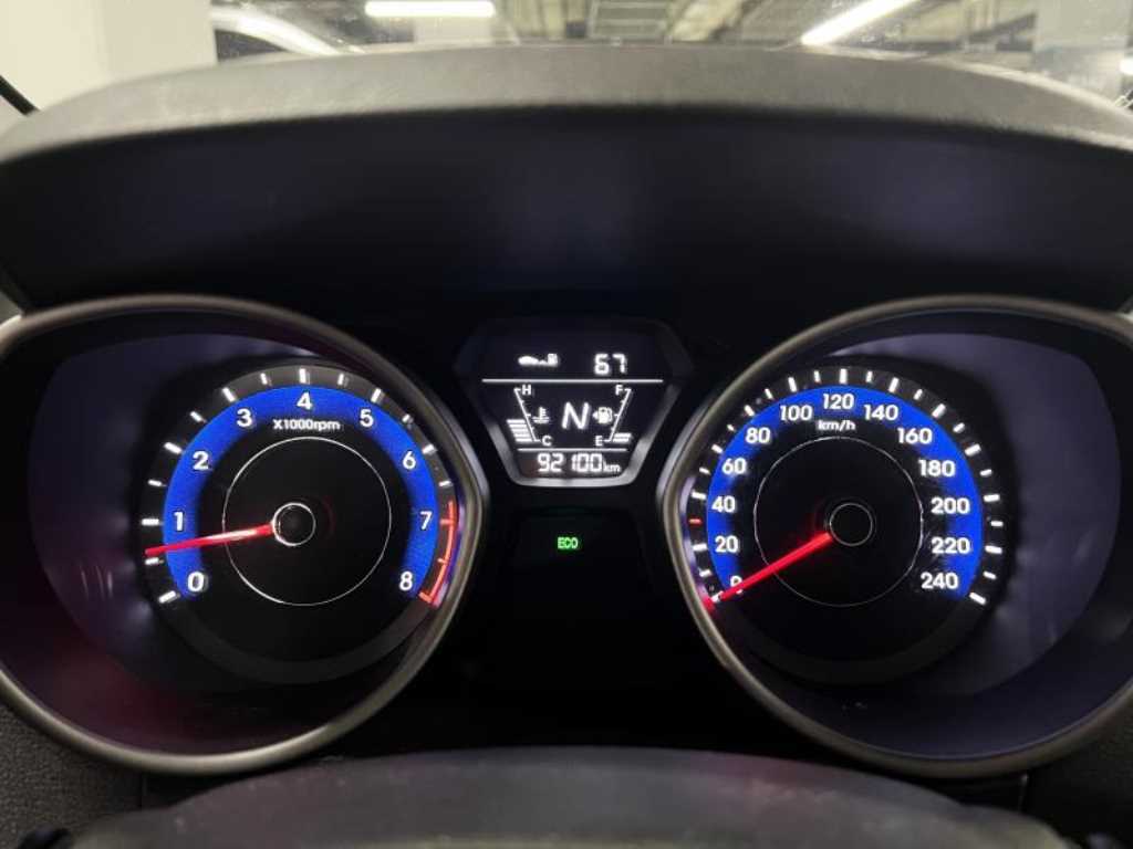 HYUNDAI Avante 2015 Blanco - Importación desde Corea - HF Imports Iquique - Foto 14