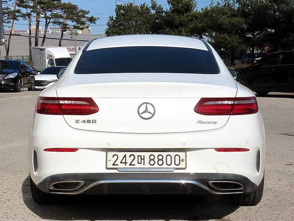 Mercedes Benz E class - Vista 5