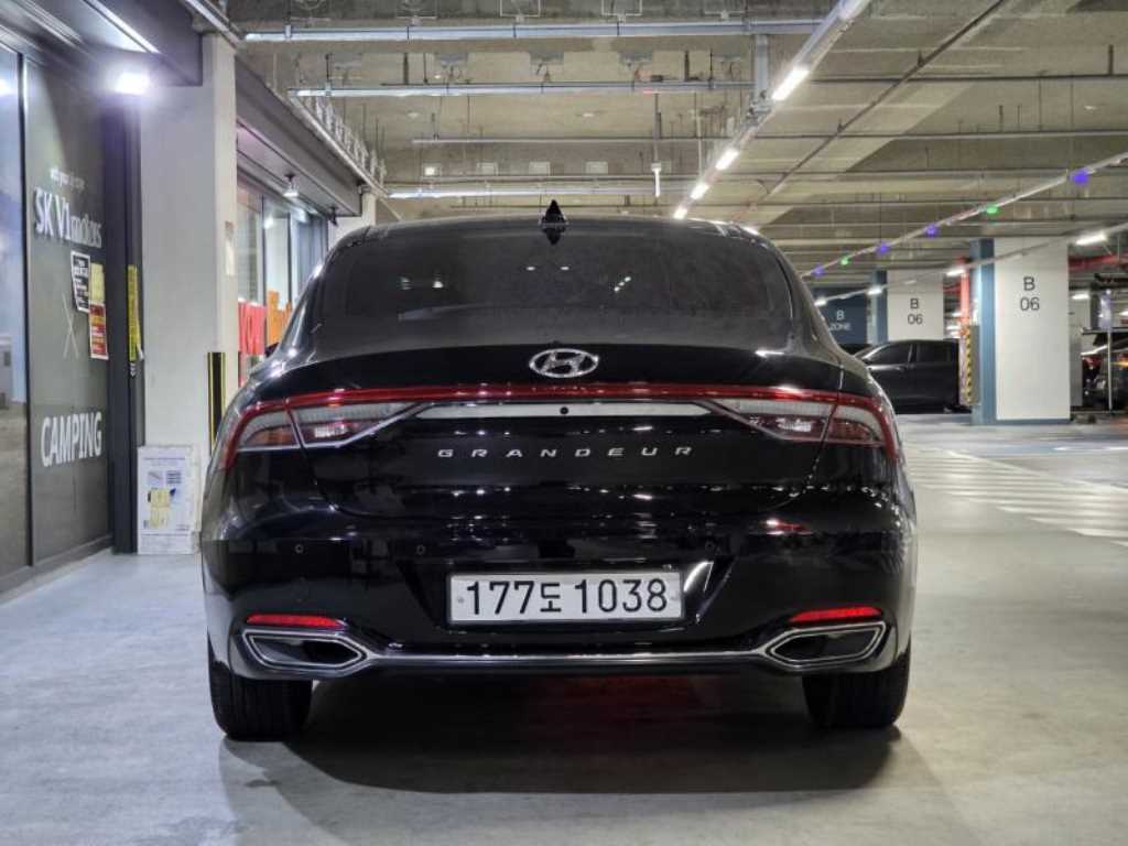 HYUNDAI Grandeur - Vista 5