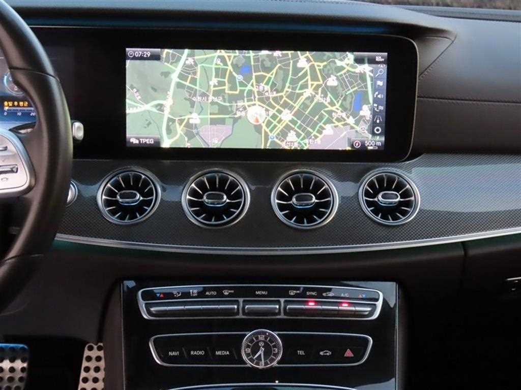 Mercedes Benz CLS Class - Vista 10