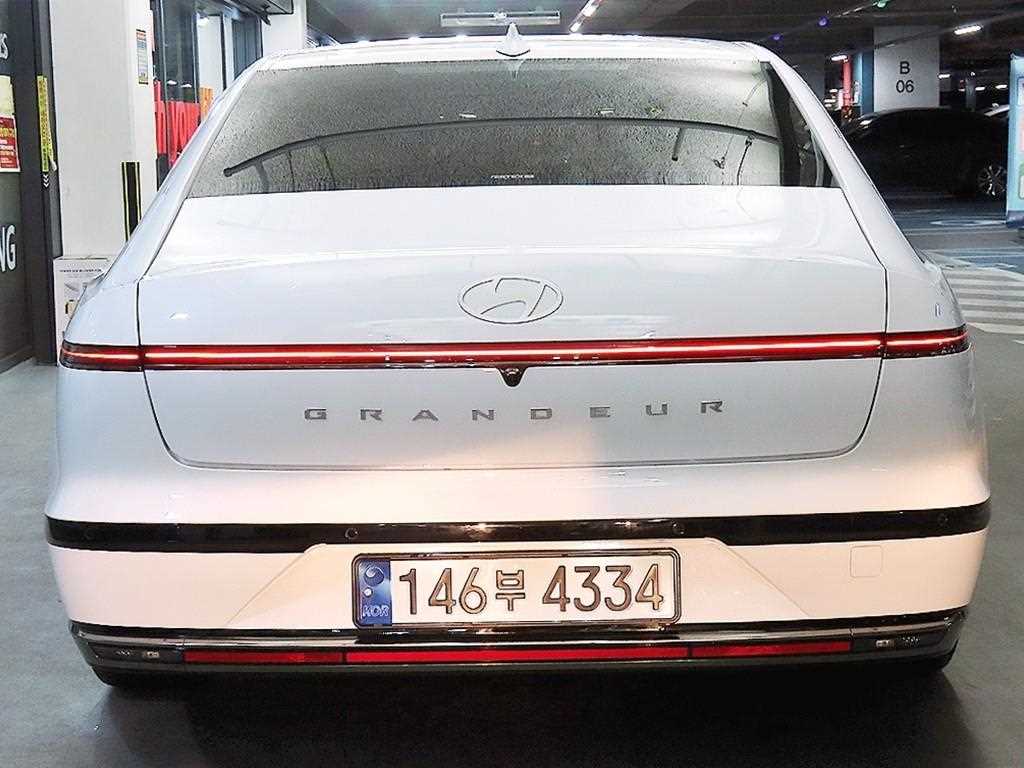 HYUNDAI Grandeur - Vista 5
