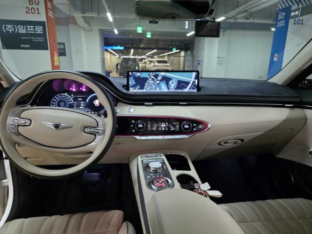 Genesis GV70 - Vista 4