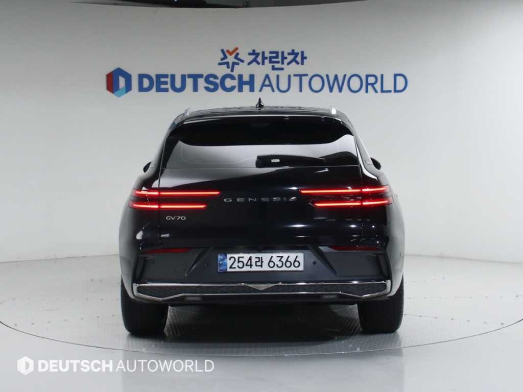 Genesis GV70 - Vista 4