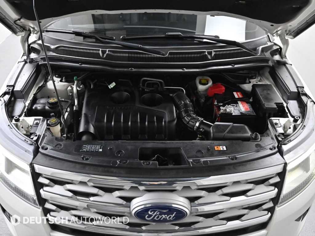 Ford Explorer - Vista 6