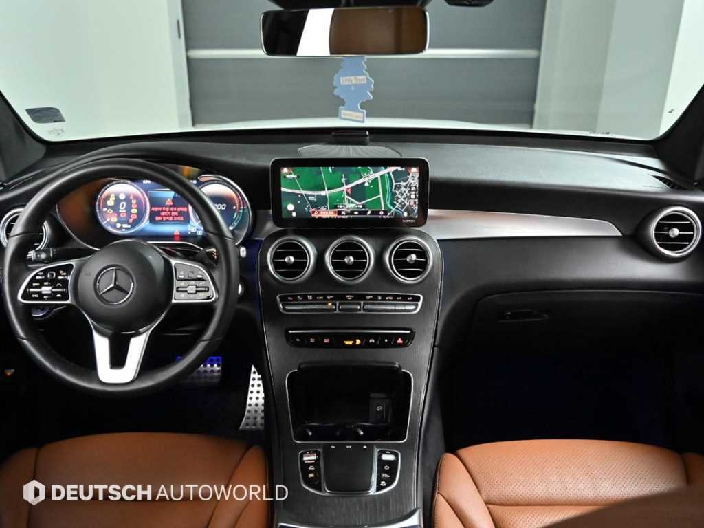 Mercedes Benz GLC Class - Vista 7