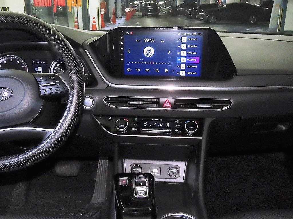 HYUNDAI Sonata - Vista 11