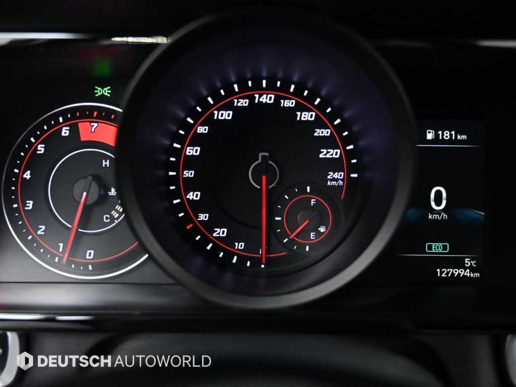 HYUNDAI Avante - Vista 8