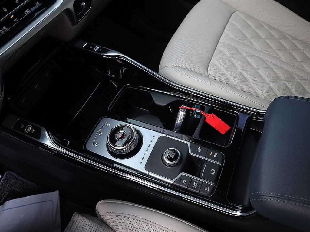 KIA Sorento - Vista 12