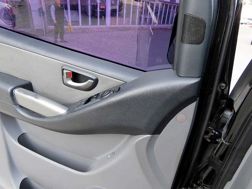 HYUNDAI Starex - Vista 11