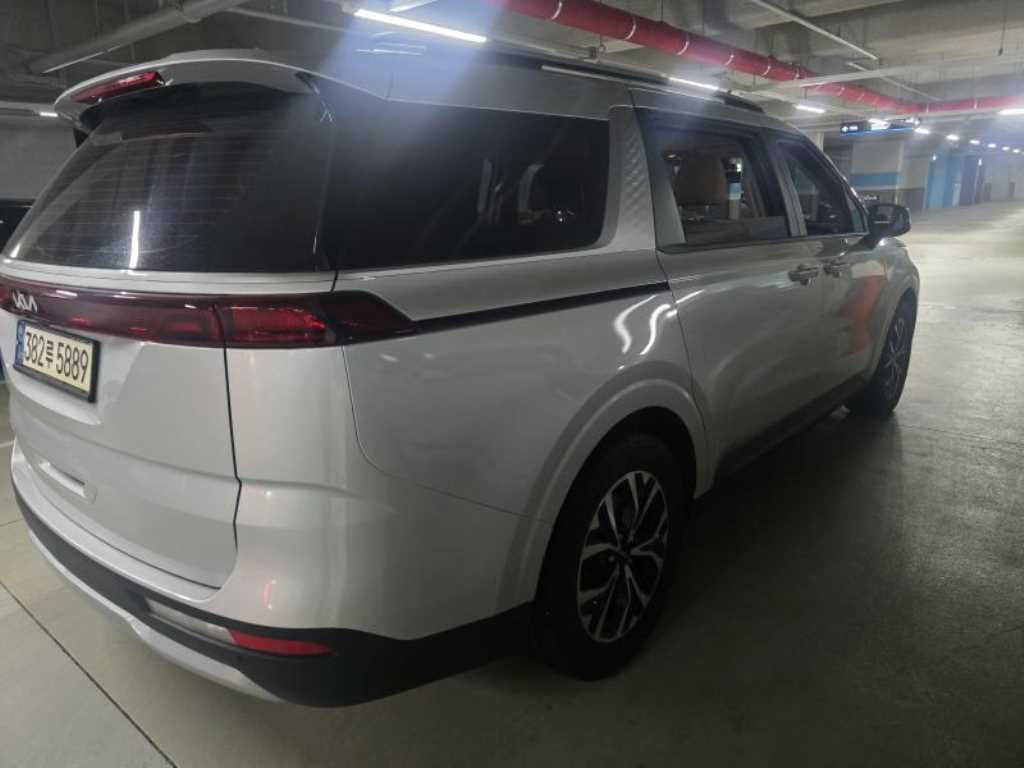KIA Carnival - Vista 5