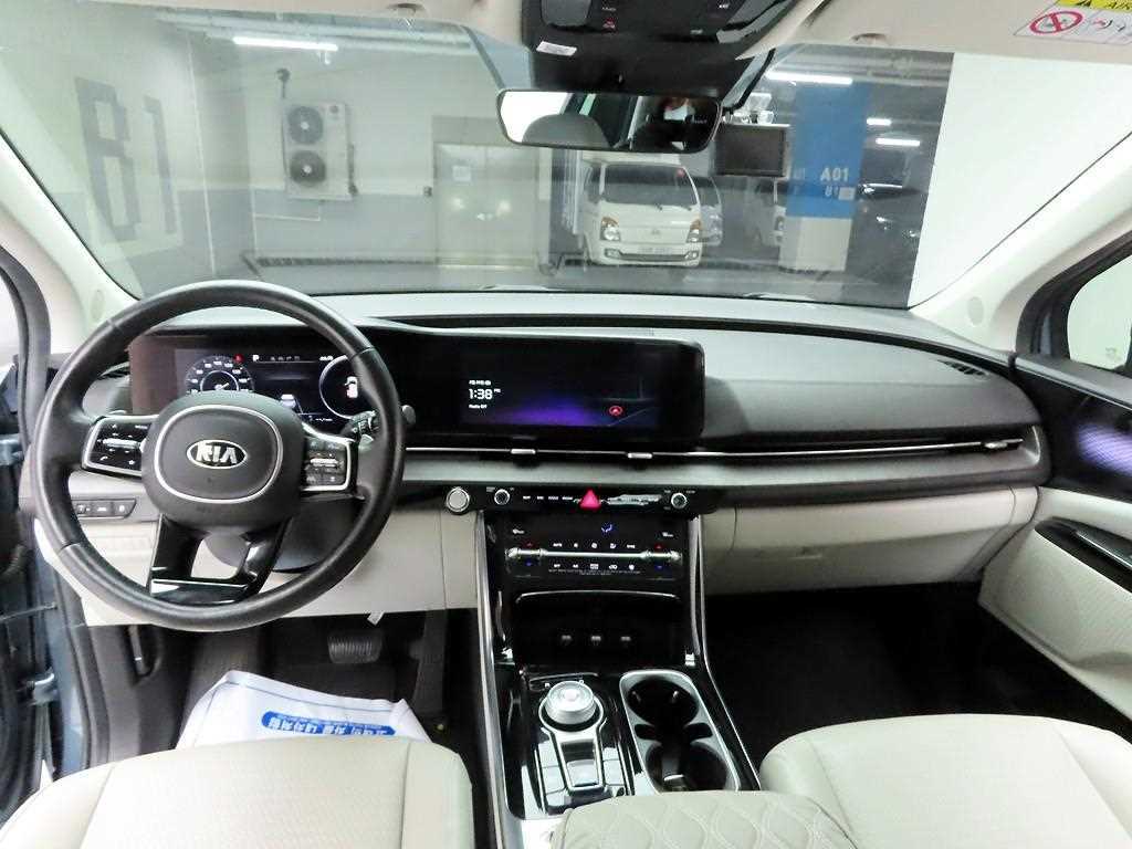 KIA Carnival - Vista 6