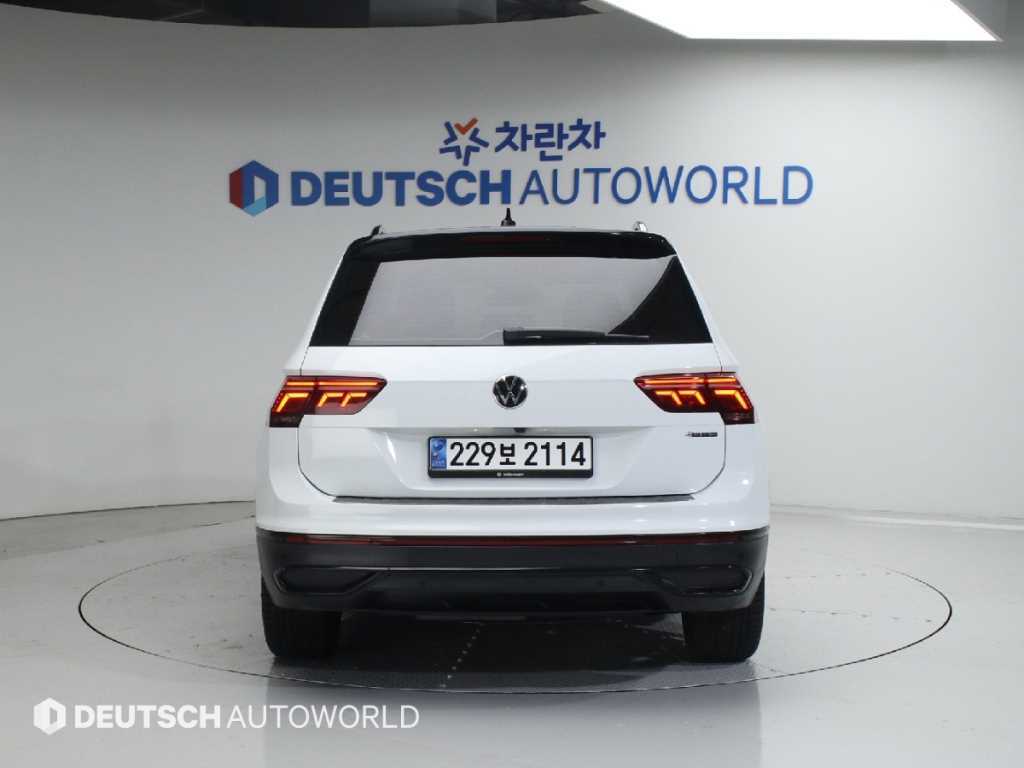 Volkswagen Tiguan - Vista 4